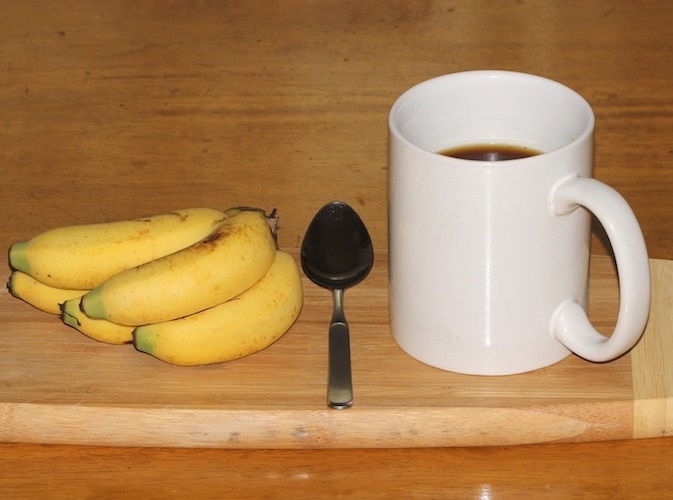 Tai sao ban nen uong tra chuoi truoc khi ngu? hinh anh