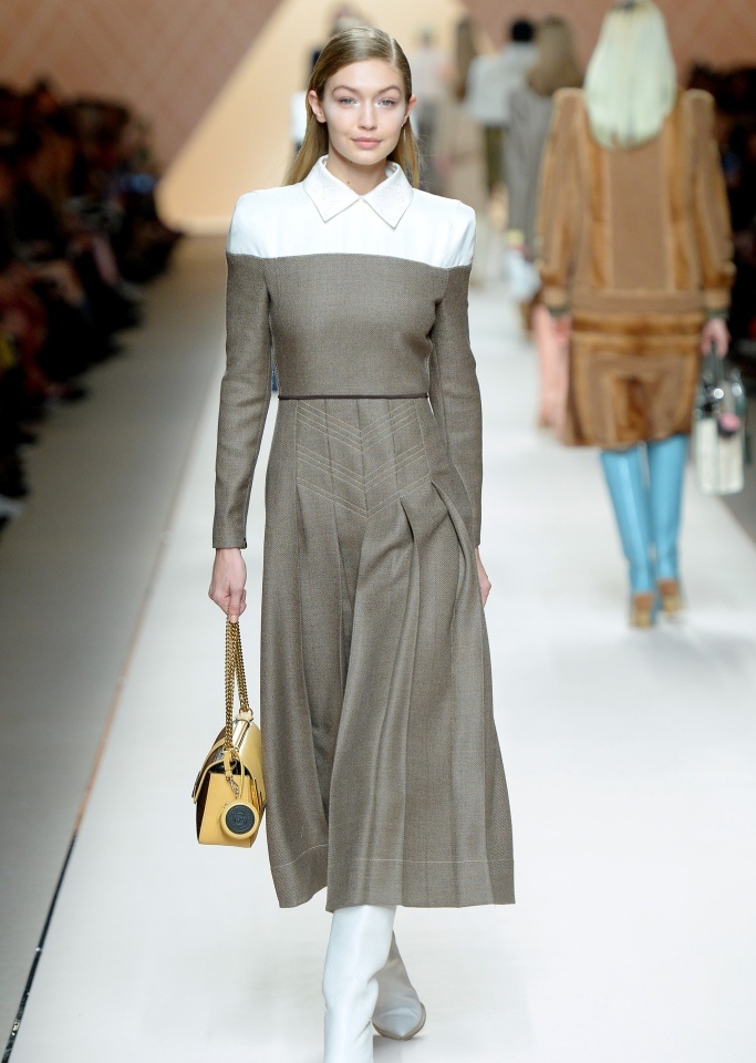 Mau sac quan ao tiet lo tinh cach anh 11