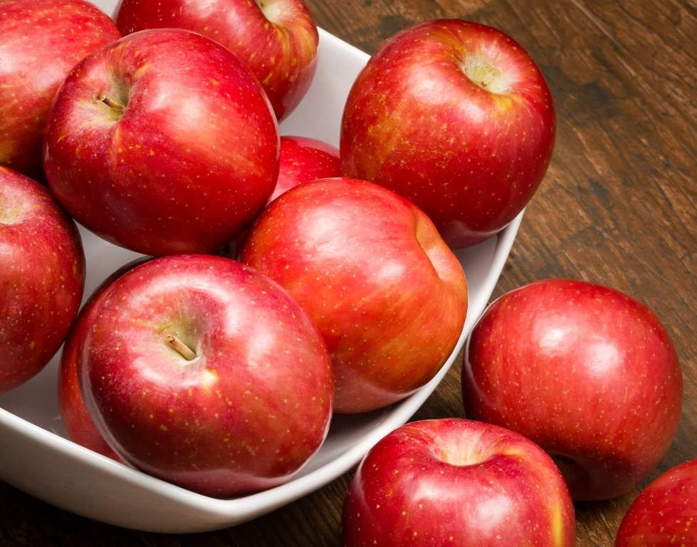 Trai cay cho cau thu truoc tran dau anh 5