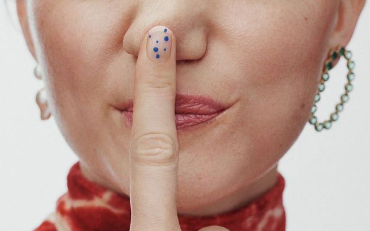 'Thu pham' gay mui kho chiu cho co the hinh anh