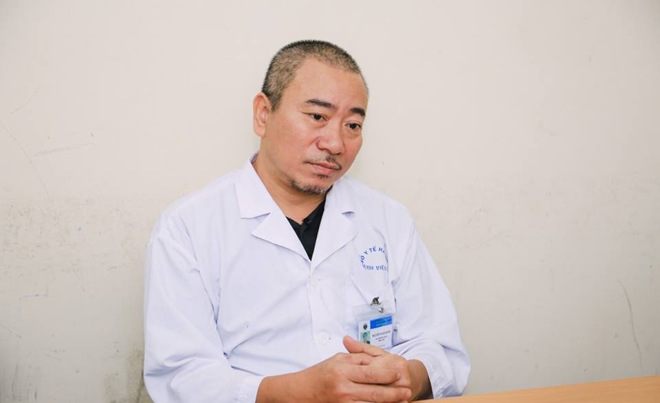 Tet khong tron ven cua bac si gan bo voi benh nhan HIV/AIDS hinh anh