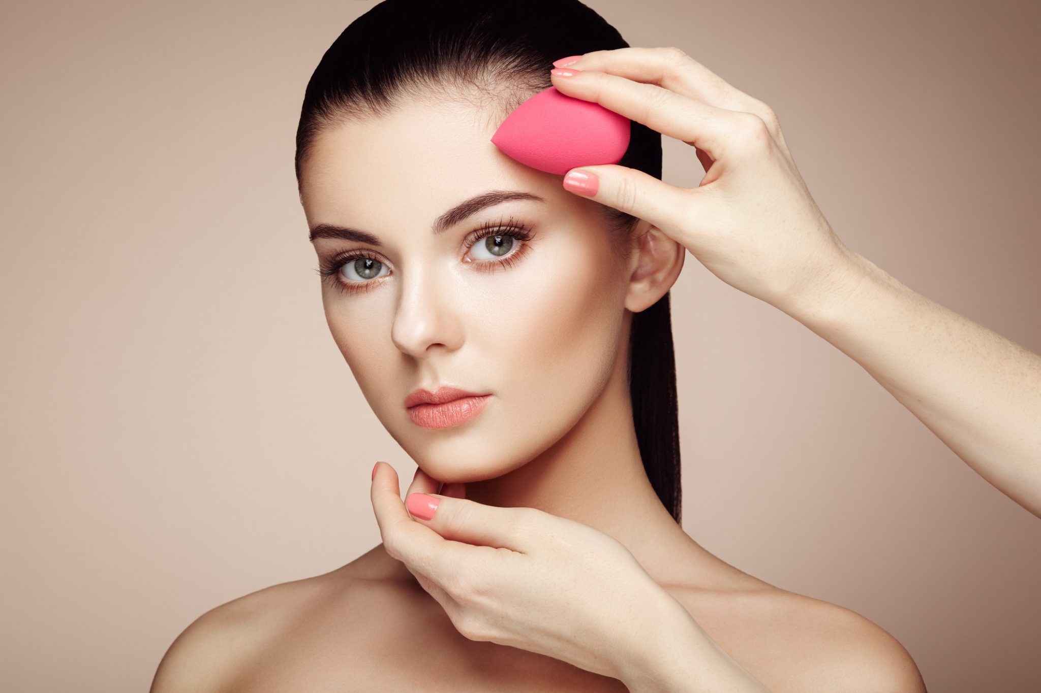 Cong dung va cach su dung cac loai mut trang diem beauty blender hinh anh
