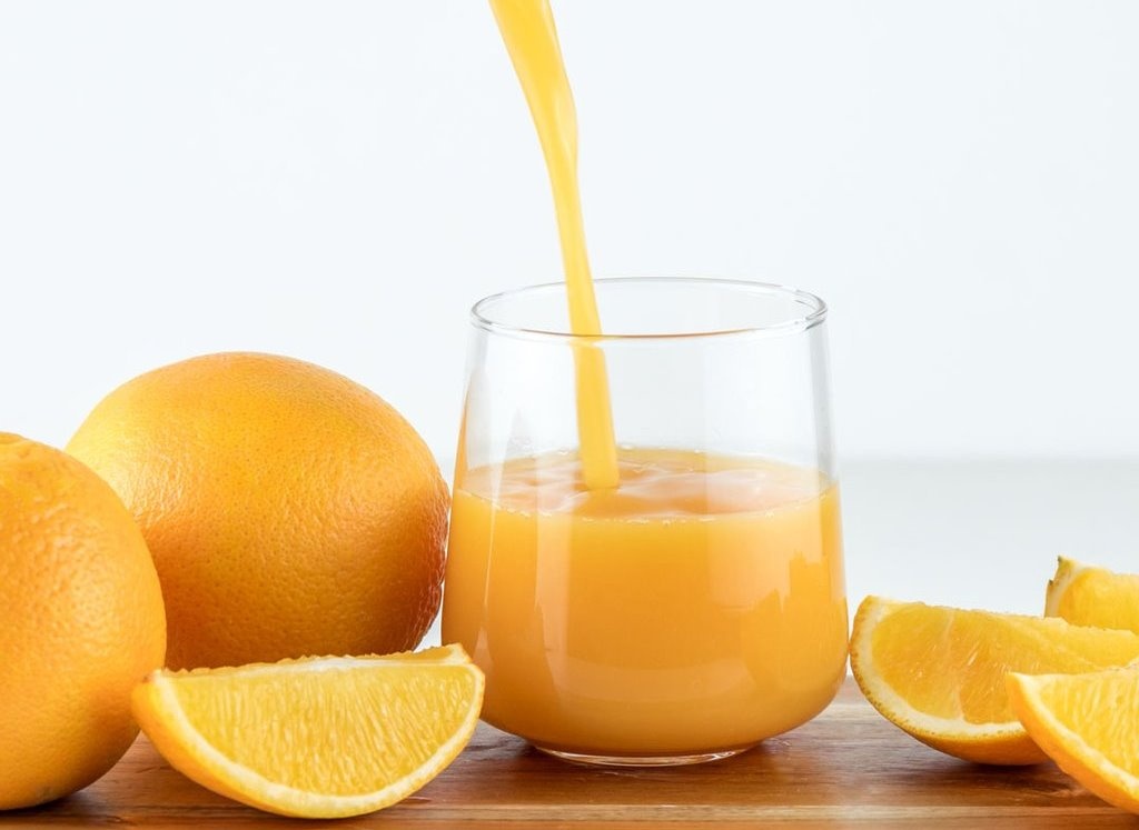 Ban nen kieng an gi khi bi om? hinh anh