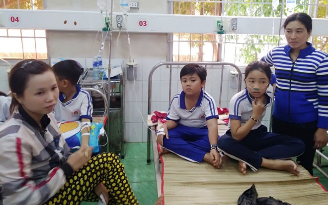 Ngo doc hoa chat anh 2