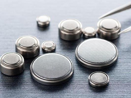 Be gai 5 tuoi suyt chet vi cuc pin mac trong co hong suot 6 thang hinh anh