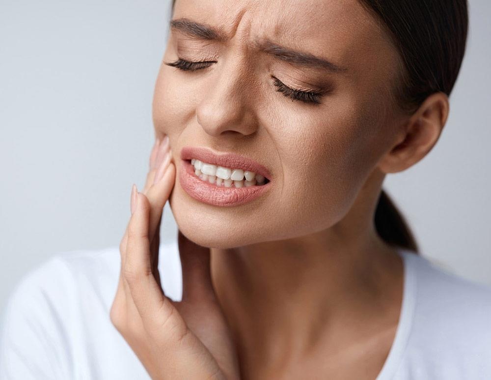 Dau hieu ung thu mieng anh 8