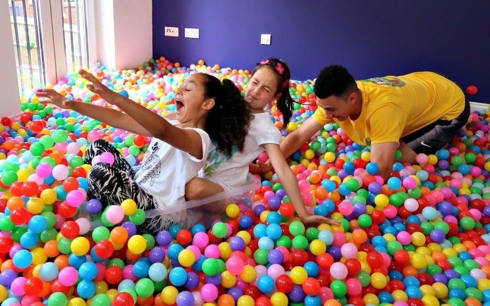 Hang loat vi khuan gay viem mang nao, suy ho hap trong nha bong hinh anh