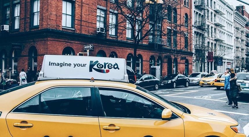 Dich vu taxi cho hoc sinh mien phi hinh anh