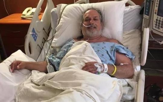 Nguoi dan ong may man song sot sau khi nhiem vi khuan 'an thit nguoi' hinh anh