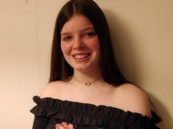 Co be 15 tuoi khong the di bo lau vi chi co nua trai tim hoat dong hinh anh