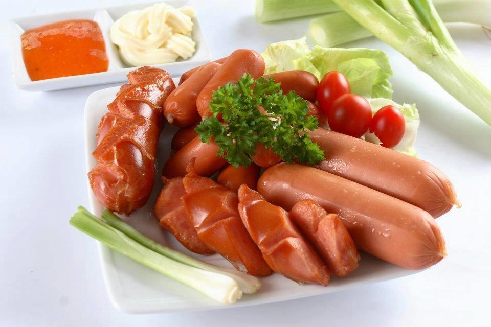 Virus ta lon chau Phi co the ton tai trong xuc xich den gan 3 nam hinh anh