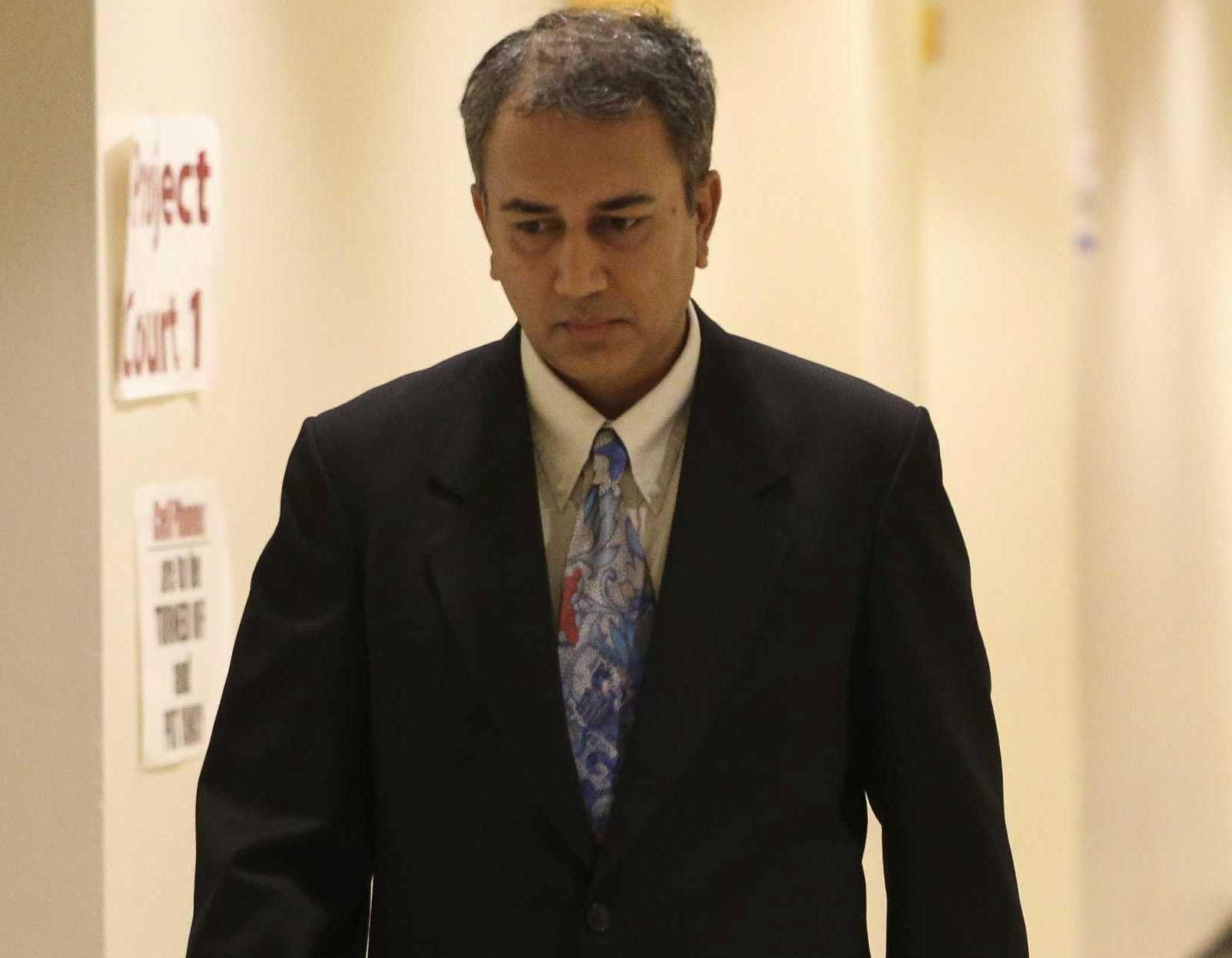 Bac si cuong hiep benh nhan anh 1