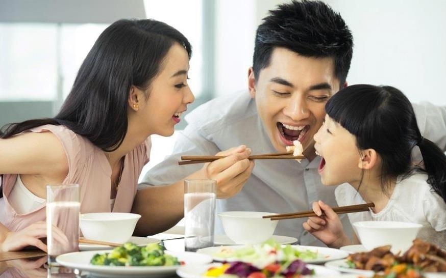 Lam gi de 'thoi bay' cam giac chan an vao mua he? hinh anh