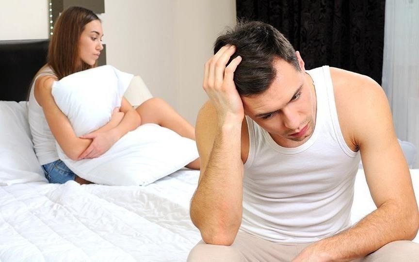 Nam thanh nien bi liet duong sau khi chua yeu sinh ly hinh anh