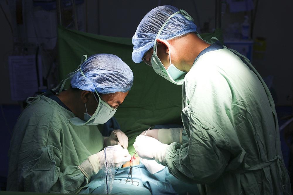 Bé 2 tuổi suy dinh dưỡng ảnh 2 Be 2 tuoi suy dinh duong anh 2