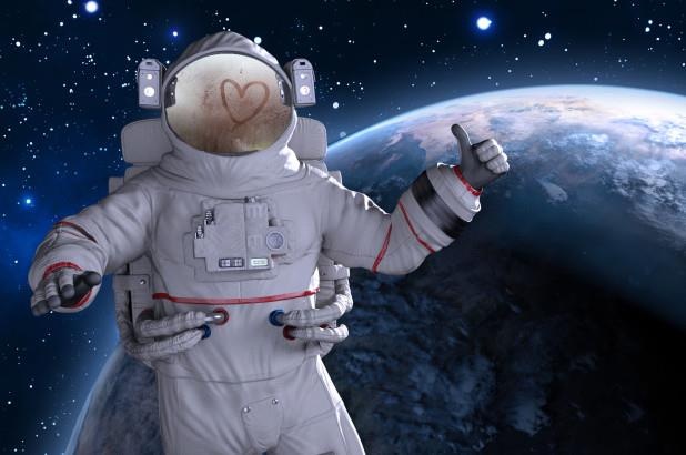 Nguoi dau tien yeu trong vu tru anh 1