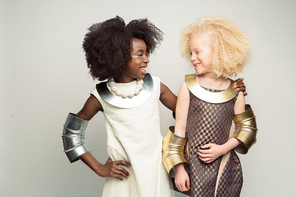 Nguoi mac chung bach tang anh 10