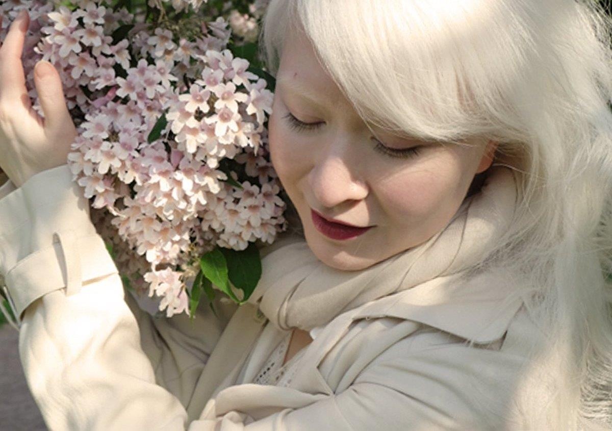 Nguoi mac chung bach tang anh 2