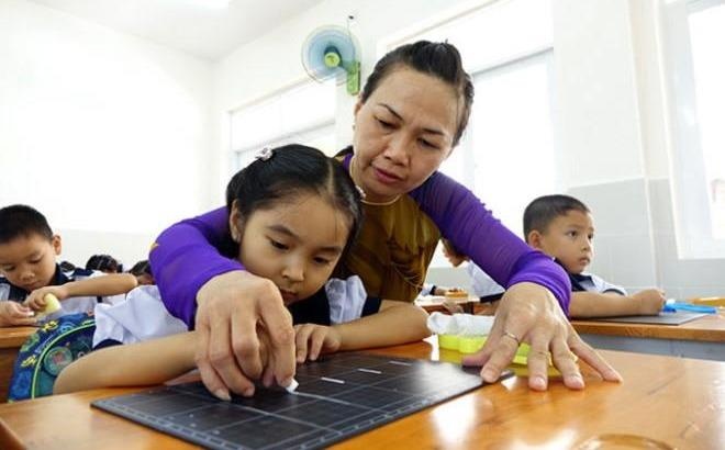 Rao riet cuoc chay dua hoc truoc lop 1 hinh anh