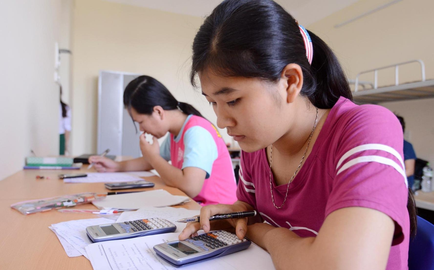 Vi sao cac truong dai hoc lay ket qua danh gia nang luc de xet tuyen? hinh anh