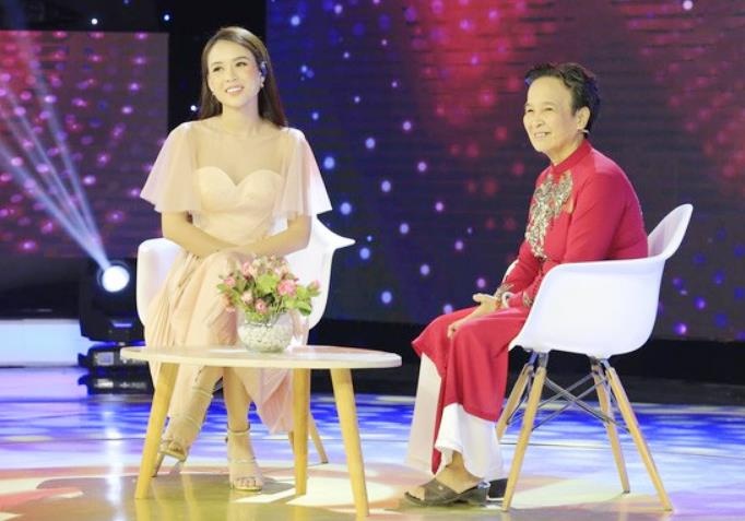 Lop hoc 0 dong cua co giao 70 tuoi hinh anh