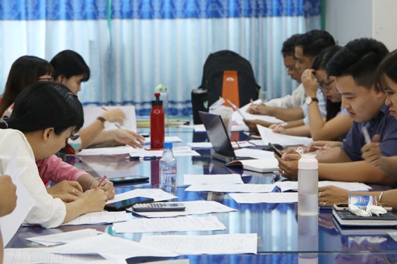 Thi học kỳ trên máy tính ảnh 1 Thi hoc ky tren may tinh anh 1