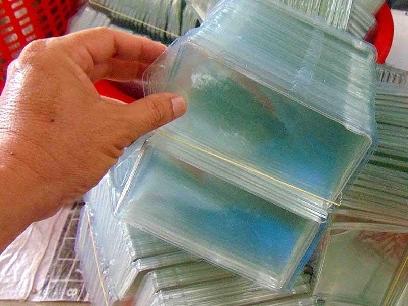 Rac benh vien bien thanh hop dung banh hinh anh