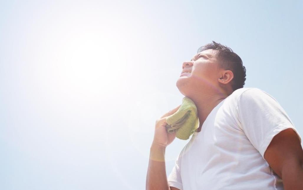 Dau hieu ngo doc anh nang mat troi hinh anh