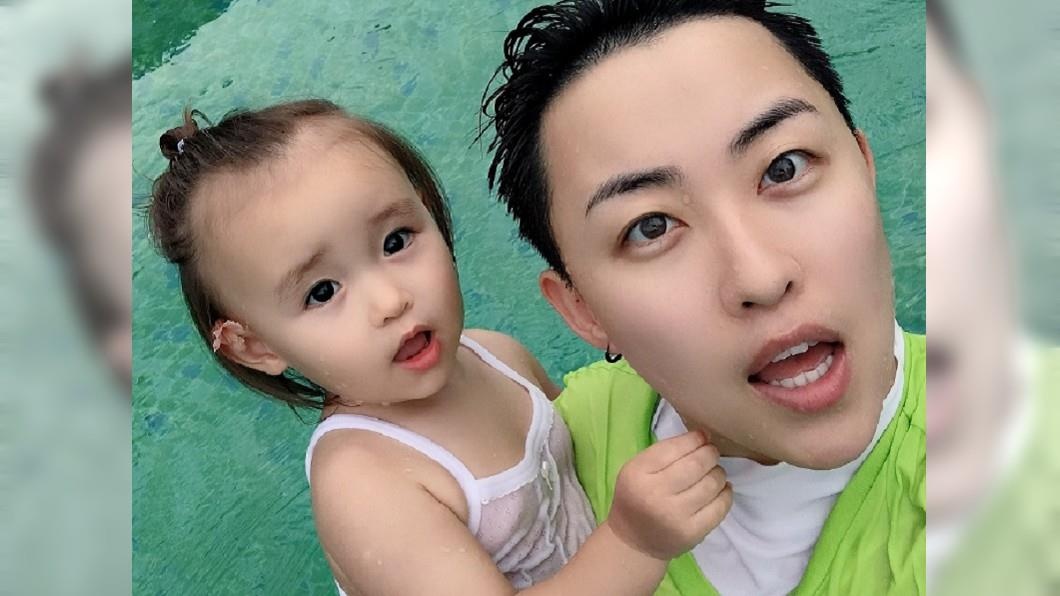 Mua tinh trùng ngoại quốc ảnh 2 Mua tinh trung ngoai quoc anh 2