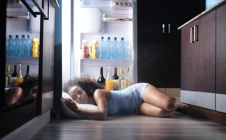 Meo giup ban 'song sot' qua dem nong buc neu khong co dieu hoa hinh anh