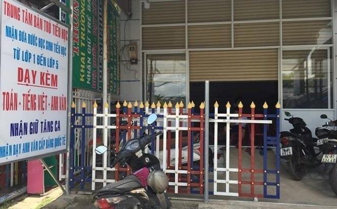 Dinh chi co so giao duc vu be trai bi bo quen ca ngay o truong hinh anh