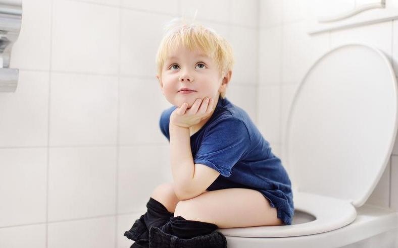 Tai sao ban nen ngoi xom khi di ve sinh? hinh anh