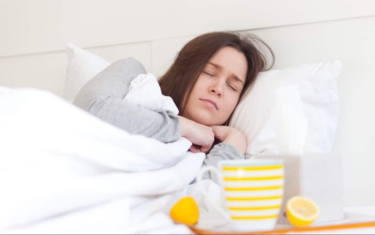 Tai sao ban nen dat vai lat chanh canh giuong khi ngu? hinh anh