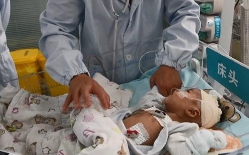 Be 4 tuoi chet nao hien tim cuu song tre so sinh 66 ngay tuoi hinh anh