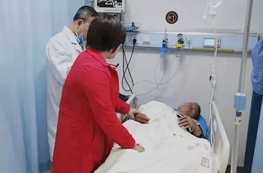 Đột nhiên bị liệt nửa người ảnh 1 Dot nhien bi liet nua nguoi anh 1