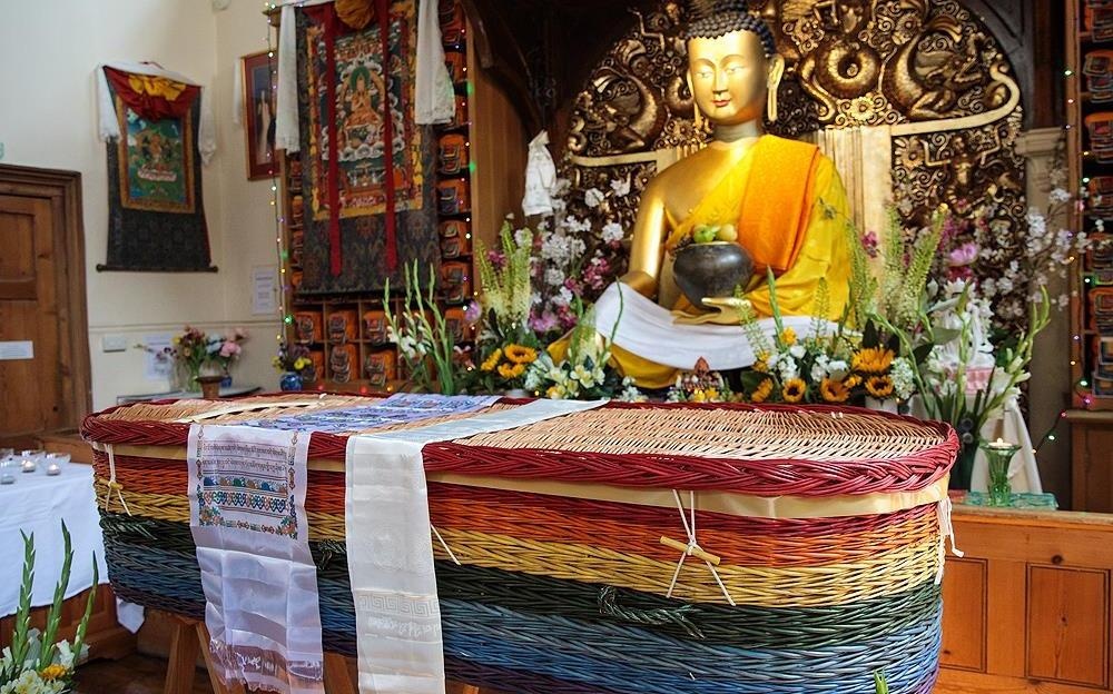 Cu ba 70 tuoi bat ngo tho lai truoc gio chuan bi hoa tang hinh anh