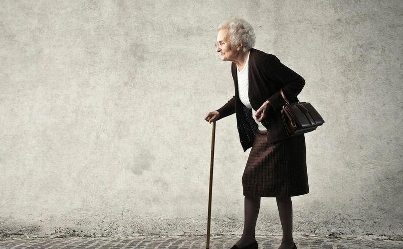 Tai sao con nguoi thuong bi gu lung khi gia di? hinh anh