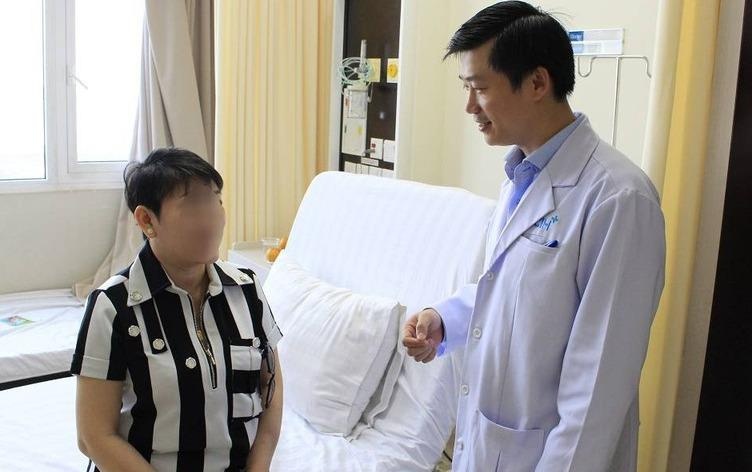 Chung benh gio thoi vao mat cung dau hinh anh