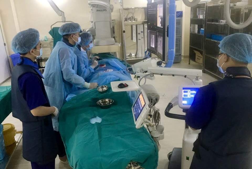 Ung dung robot tri ung thu anh 2