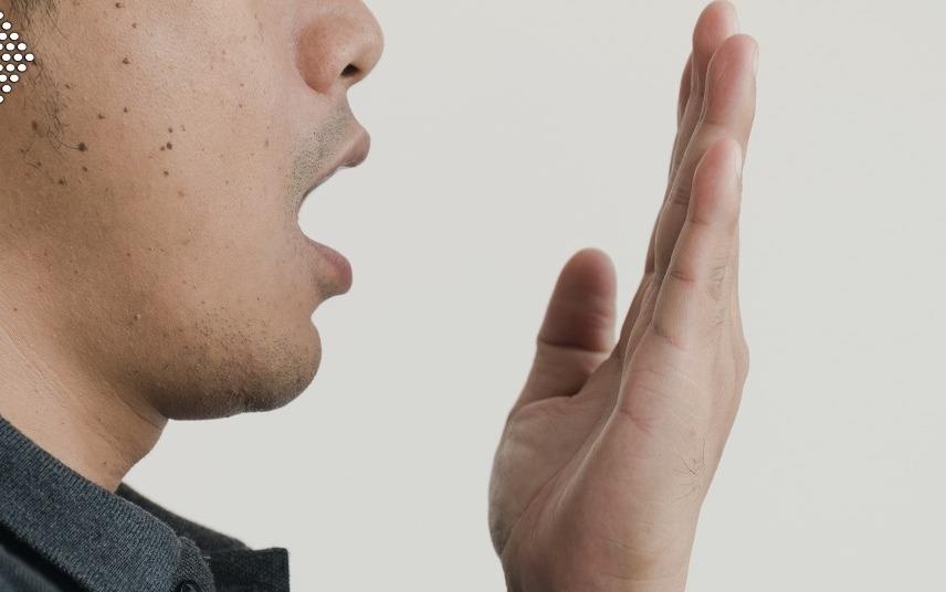 Nguoi dan ong di kham hoi mieng, bac si ket luan nhiem HIV hinh anh