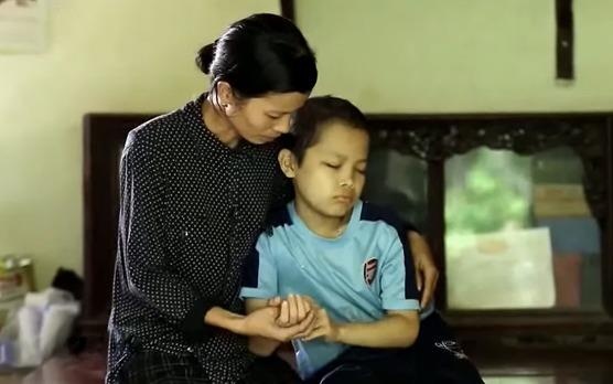 Nguoi me ung thu mong con mac u nao duoc song hinh anh