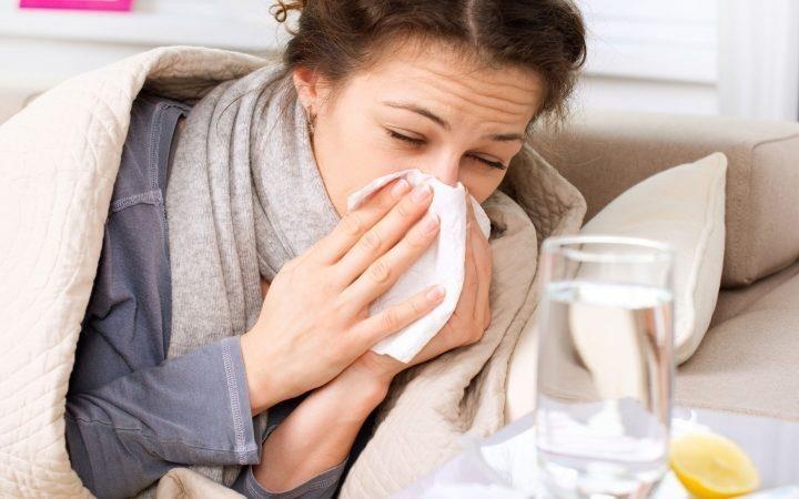 Tai sao ban khong the ngui mui khi bi cam lanh? hinh anh