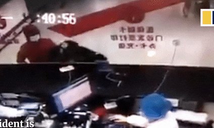 Nguoi dan ong bi sot co tinh ho vao y ta vi khong mua duoc thuoc hinh anh