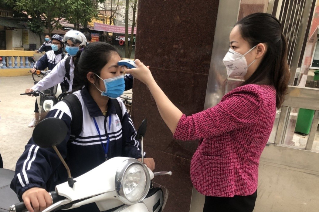 Hon 35.000 hoc sinh Vinh Phuc tro lai truong hinh anh