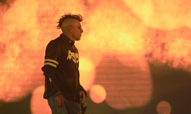 Nguoi mac Covid-19 o New Zealand tham gia dem nhac rock kin khan gia hinh anh