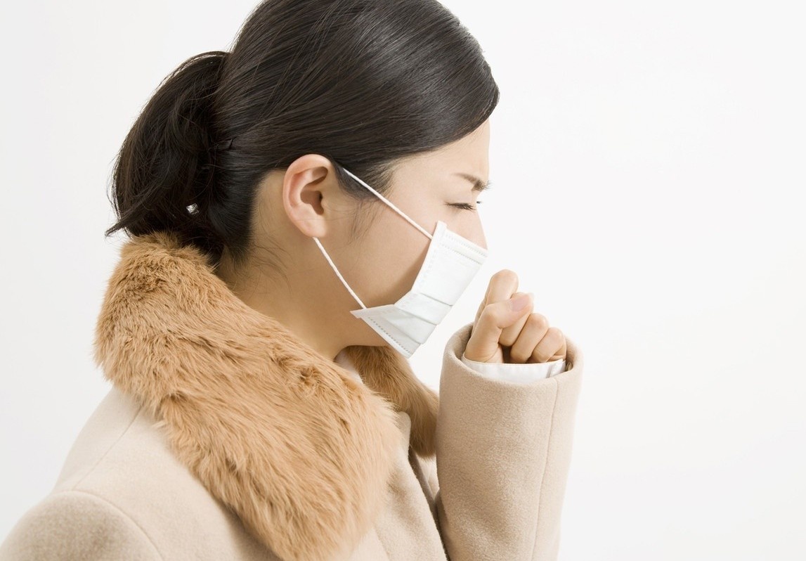 Nhung viec can lam khi bi sot, ho, dau hong, kho tho hinh anh