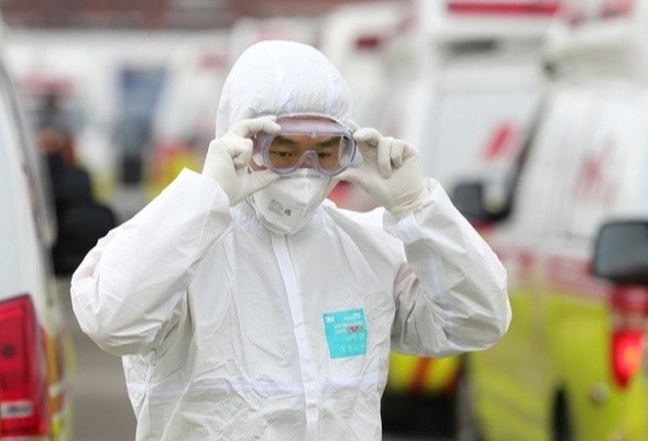 Bac si Han Quoc chia se kho khan khi chong dich Covid-19 hinh anh