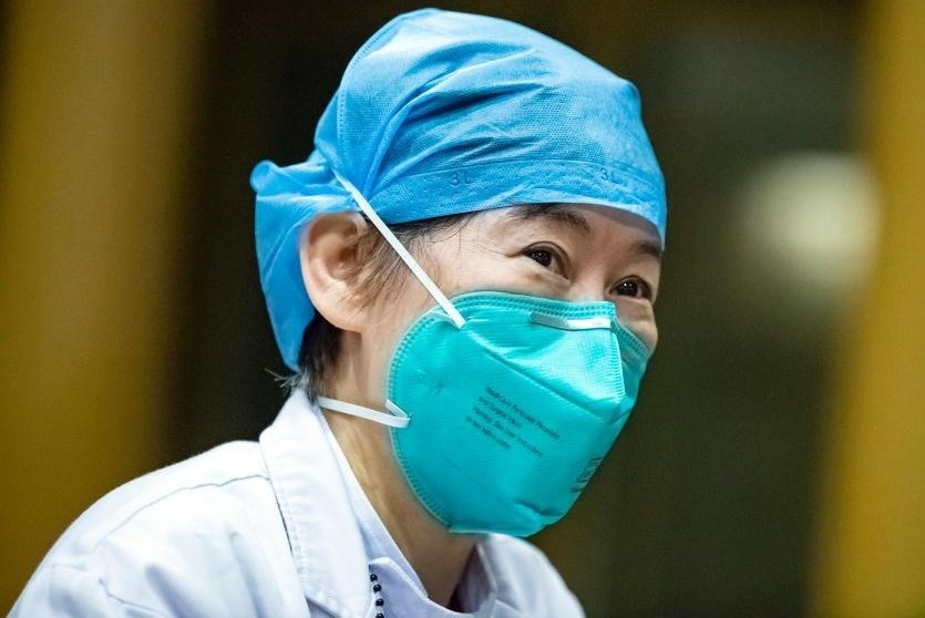 Bac si Vu Han chia se cuoc 'cham tran' dau tien voi virus corona hinh anh