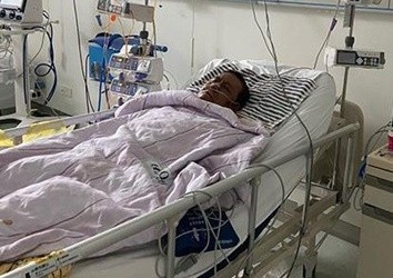 Bac si bi doi mau da do mac Covid-19 qua doi hinh anh