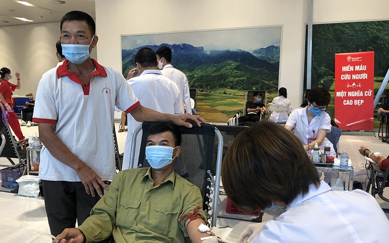 hành trình đỏ  ảnh 1 hanh trinh do anh 1
